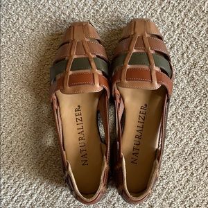 Brand new Naturalizer‘s size 5 1/2!